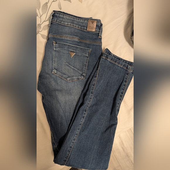 Guess Medium Blue Jeans, Size 28 - Picture 1 of 4